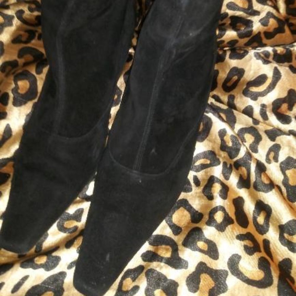 Stuart Weitzman Suede Boots 8